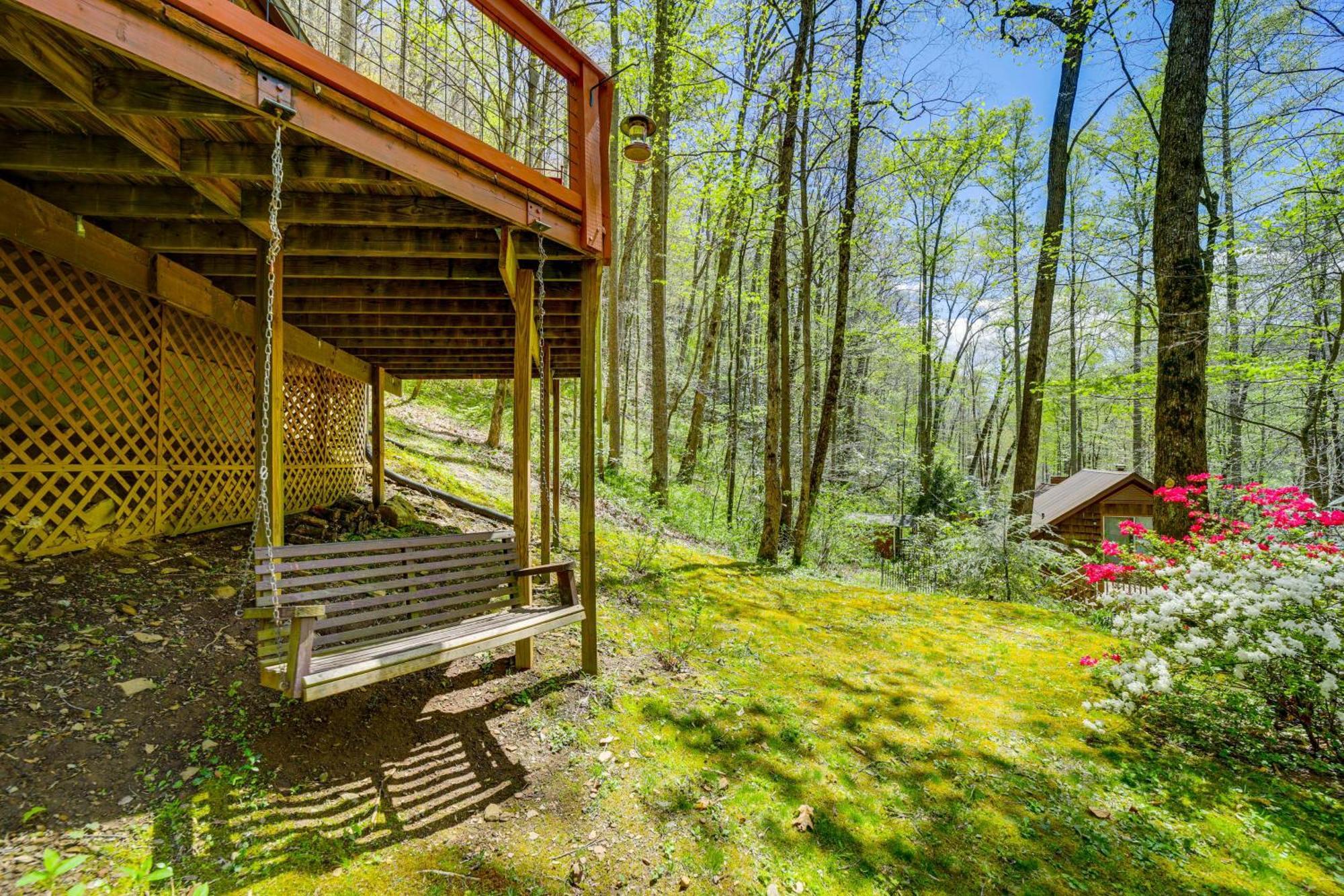 Creekside Whittier Cabin With Fire Pit Near Hiking! Экстерьер фото